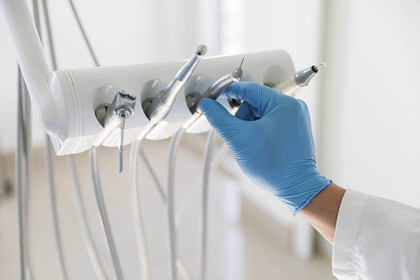 Professional Emergency Dentist technician working in Rochester, MI